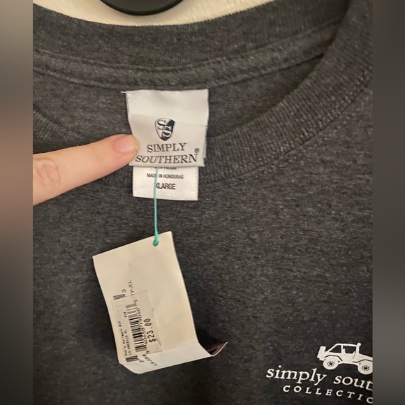 NWT. Women’s Gray Simply Southern Long Sleeve. - Picture 3 of 3